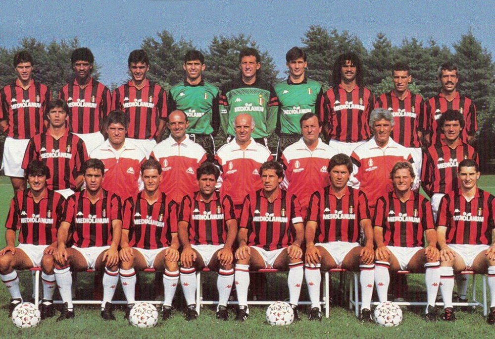 Ayaktakiler Oturanlar Milan 19921993
