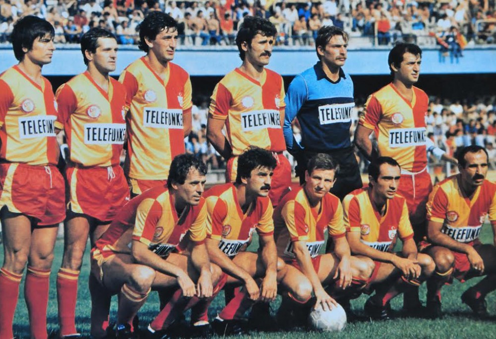 Ayaktakiler Oturanlar Galatasaray 19821983