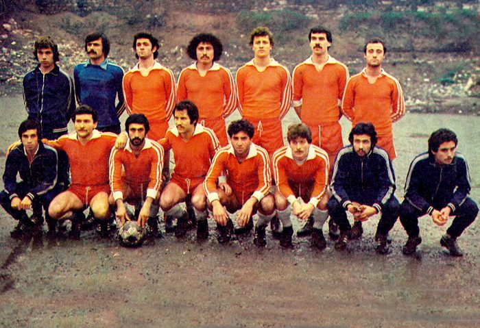 Ayaktakiler Oturanlar Beykoz 19771978