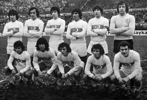 Ayaktakiler Oturanlar Milli Takım 1975