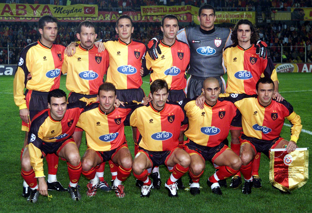 Galatasaray-2001-02-web